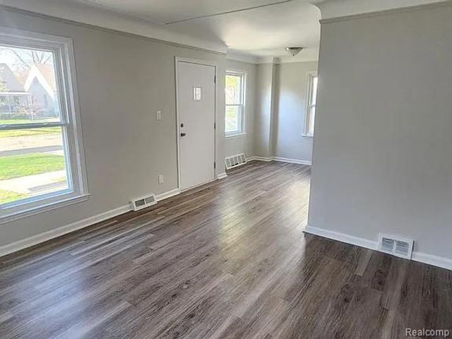 24901 New York Street, Dearborn, MI 48124