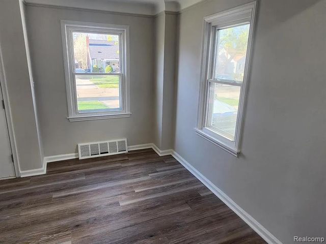 24901 New York Street, Dearborn, MI 48124