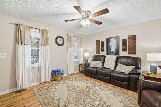 2525 Henderson Mountain Road, Jasper, GA 30143