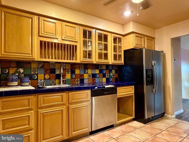 933 WEST AVE, Springfield, PA 19064