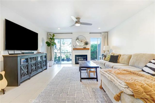 11621 Tampa Avenue 194, Porter Ranch, CA 91326