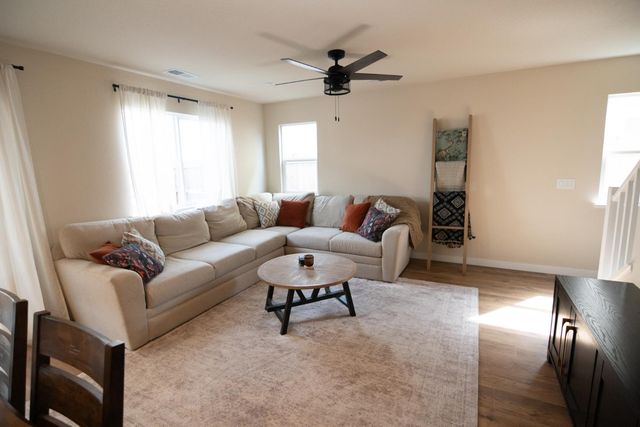 430 Peppercorn Dr, Turlock, CA 95380