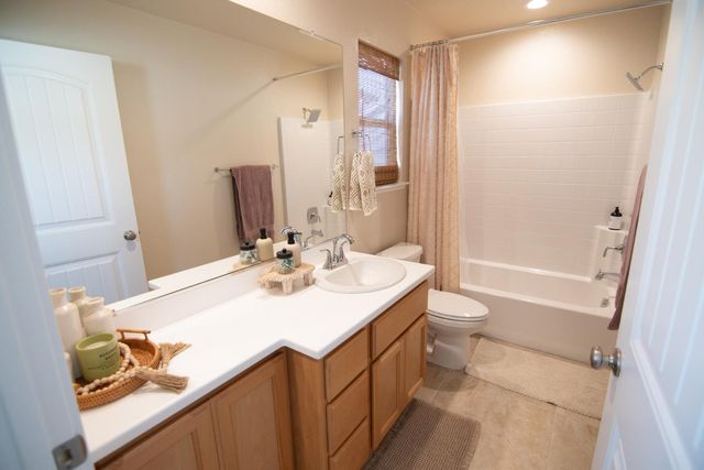 430 Peppercorn Dr, Turlock, CA 95380