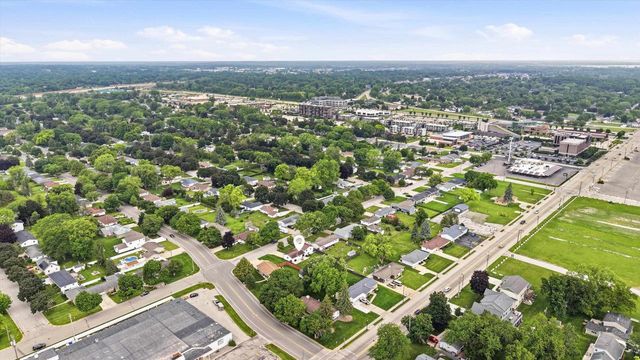 2077 TRUE LANE, Green Bay, WI 54313