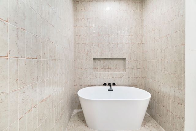 3035 Aiken Drive, Paris, TX 75460