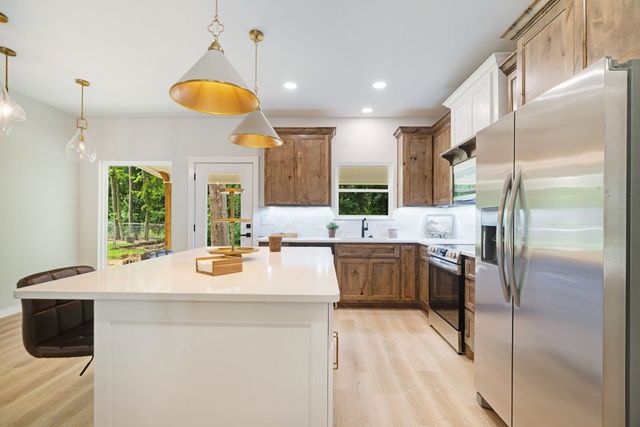 3035 Aiken Drive, Paris, TX 75460