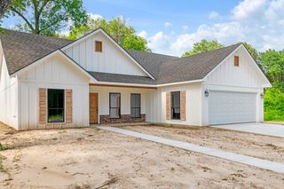 3035 Aiken Drive, Paris, TX 75460