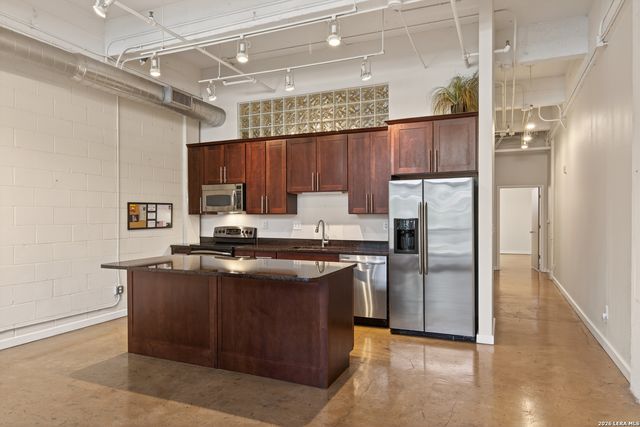 1339 S Flores St Ste 204, San Antonio, TX 78204