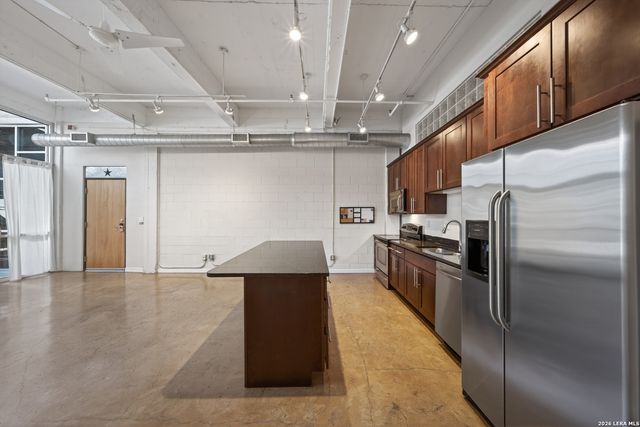 1339 S Flores St Ste 204, San Antonio, TX 78204