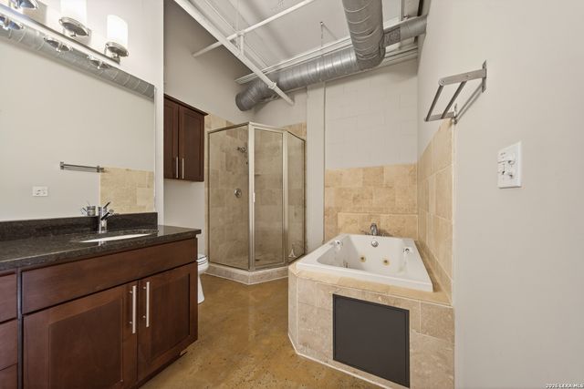 1339 S Flores St Ste 204, San Antonio, TX 78204