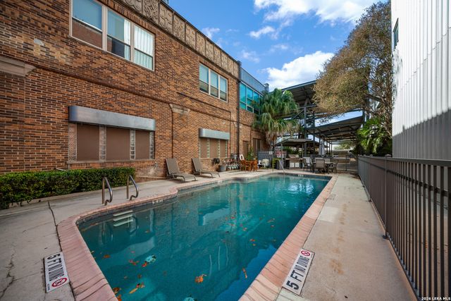 1339 S Flores St Ste 204, San Antonio, TX 78204