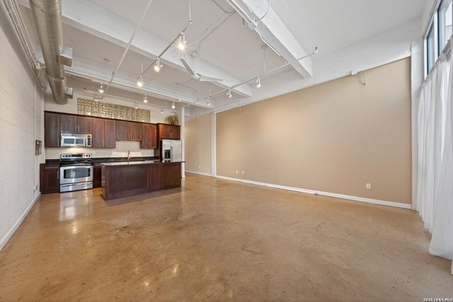 1339 S Flores St Ste 204, San Antonio, TX 78204