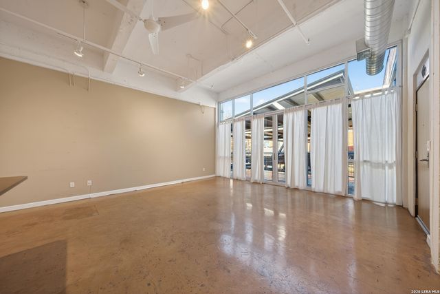 1339 S Flores St Ste 204, San Antonio, TX 78204