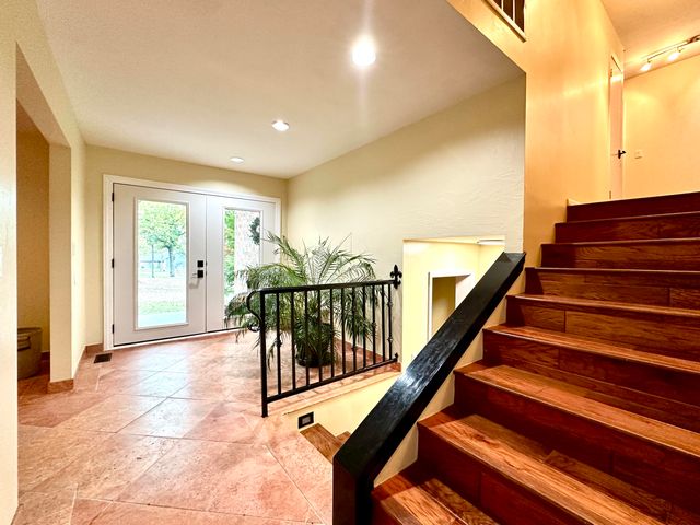 33239 Thompson Road, Afton, OK 74331