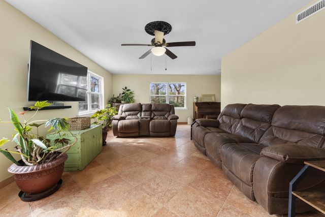 33239 Thompson Road, Afton, OK 74331