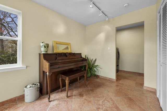 33239 Thompson Road, Afton, OK 74331