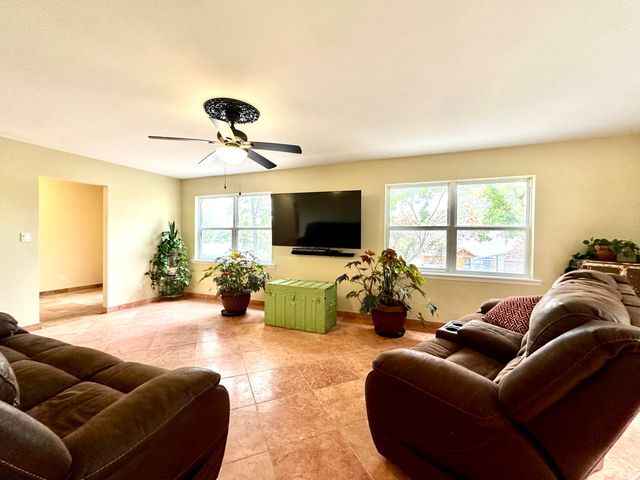 33239 Thompson Road, Afton, OK 74331