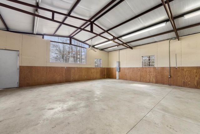 33239 Thompson Road, Afton, OK 74331