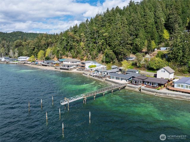 18511 NE North Shore Road, Tahuya, WA 98588
