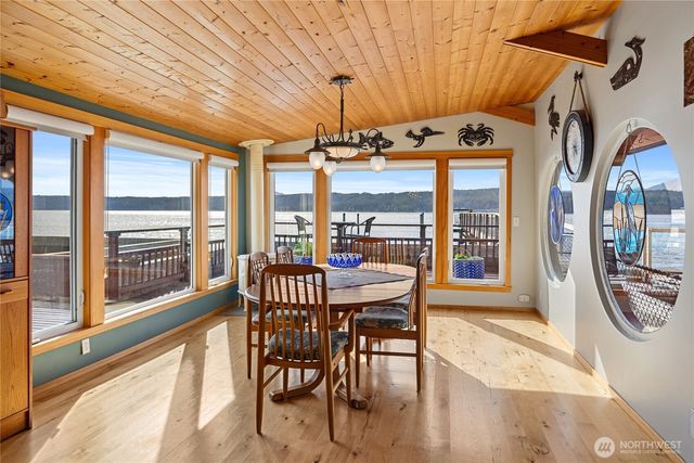 18511 NE North Shore Road, Tahuya, WA 98588