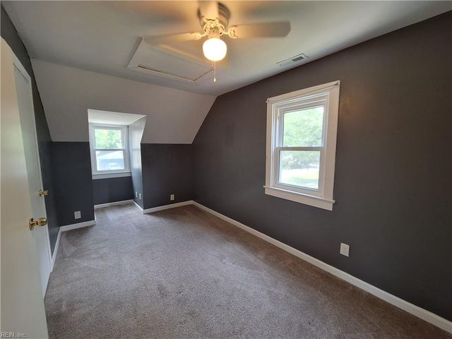 3 S Stuart RD, Newport News, VA 23605