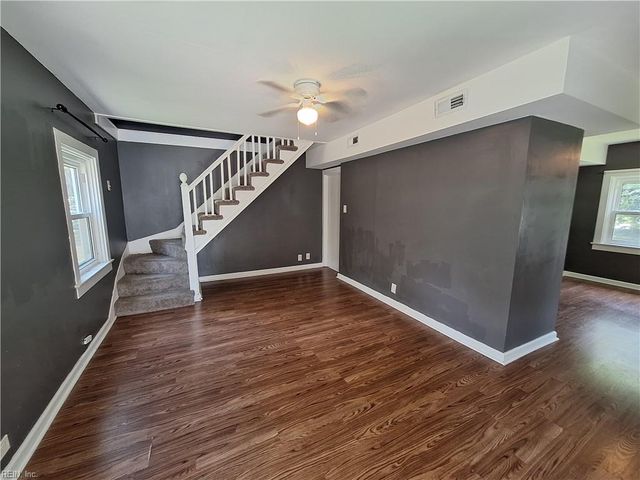 3 S Stuart RD, Newport News, VA 23605