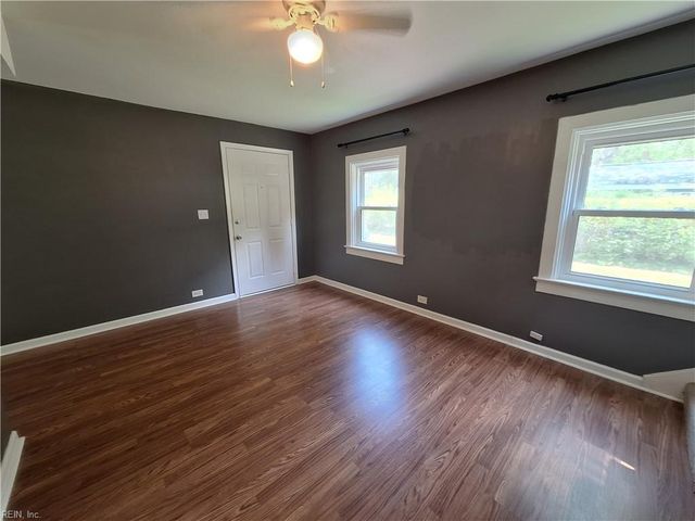3 S Stuart RD, Newport News, VA 23605