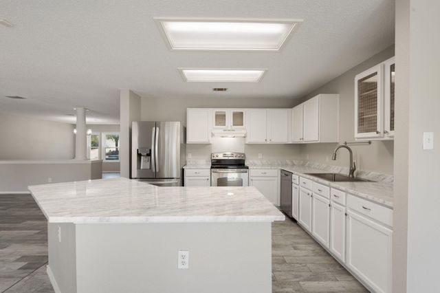 1908 Carriage Club DR, Cedar Park, TX 78613