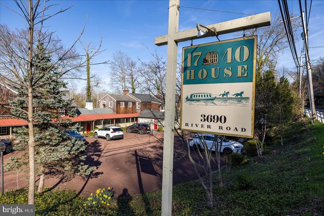 3673 RIVER RD, Lumberville, PA 18933