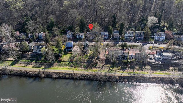 3673 RIVER RD, Lumberville, PA 18933