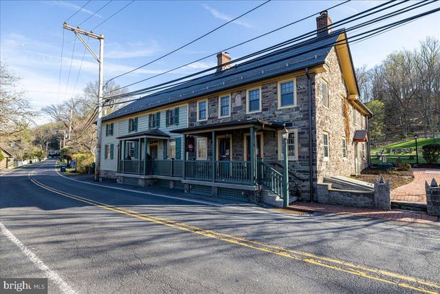 3673 RIVER RD, Lumberville, PA 18933
