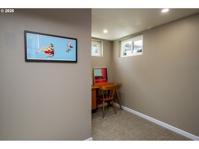 6430 Ne HANCOCK St, Portland, OR 97213