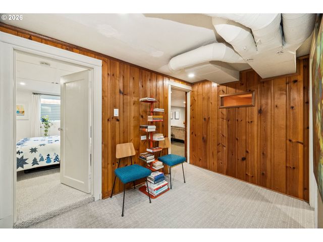 6430 Ne HANCOCK St, Portland, OR 97213