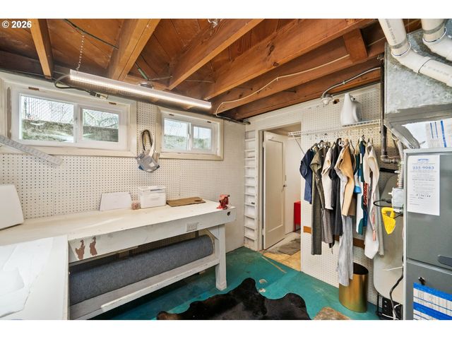 6430 Ne HANCOCK St, Portland, OR 97213