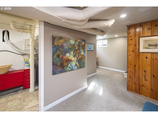 6430 Ne HANCOCK St, Portland, OR 97213