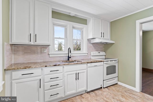 251 E POMFRET ST, Carlisle, PA 17013