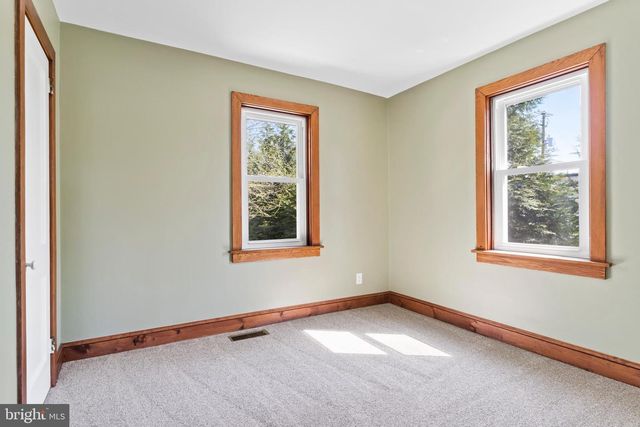251 E POMFRET ST, Carlisle, PA 17013