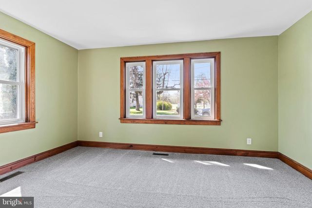 251 E POMFRET ST, Carlisle, PA 17013