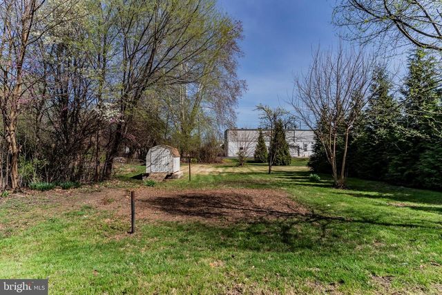 251 E POMFRET ST, Carlisle, PA 17013