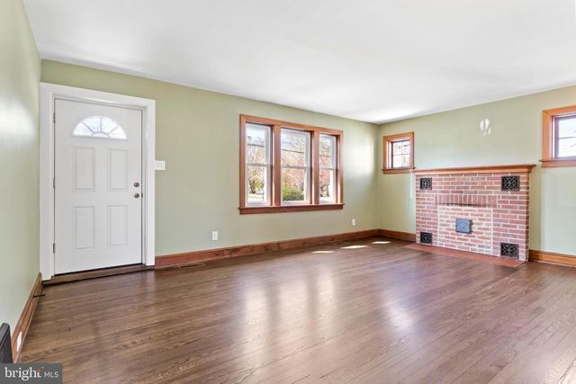 251 E POMFRET ST, Carlisle, PA 17013