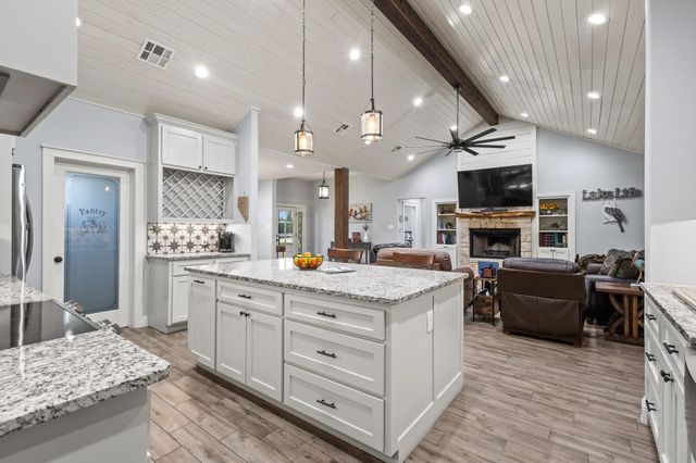 243 Brandon Way, Pottsboro, TX 75076