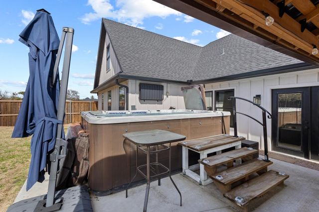 243 Brandon Way, Pottsboro, TX 75076