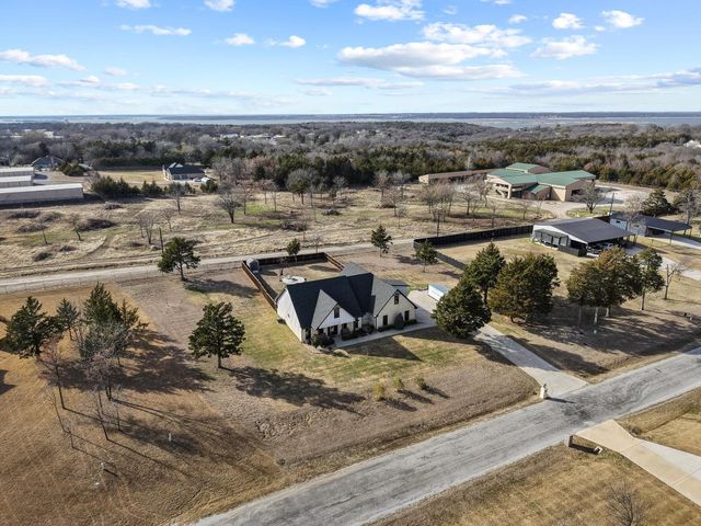 243 Brandon Way, Pottsboro, TX 75076