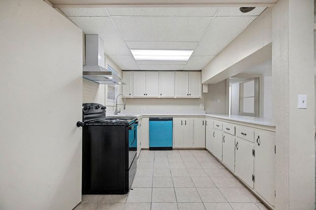 1126 1st Avenue N, Texas City, TX 77590