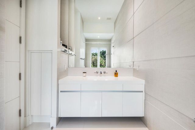 17106 Avenue Le Rivage, Boca Raton, FL 33496