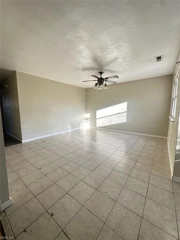 3866 Augustine CIR, Portsmouth, VA 23703