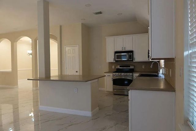 4935 Royal Arbor Lane, Houston, TX 77084