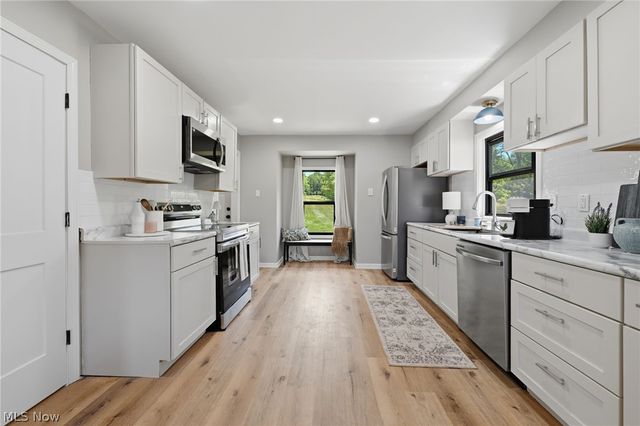 951 Bey Road, Akron, OH 44312