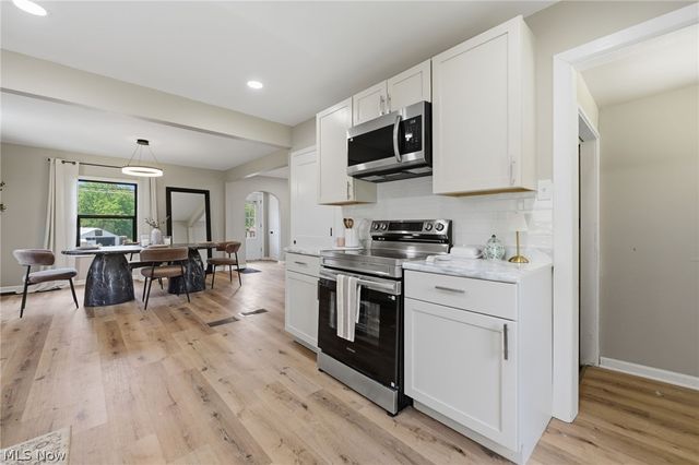 951 Bey Road, Akron, OH 44312