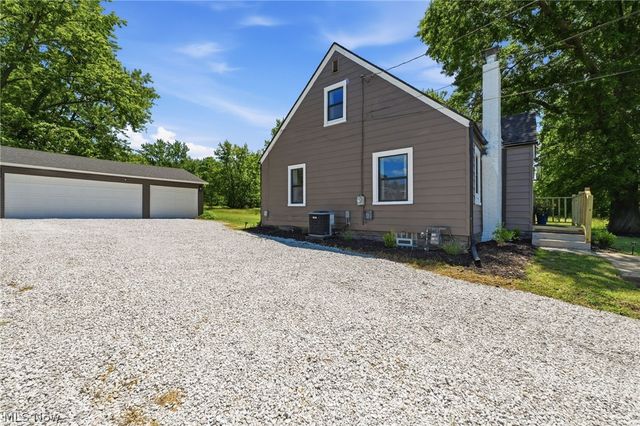 951 Bey Road, Akron, OH 44312